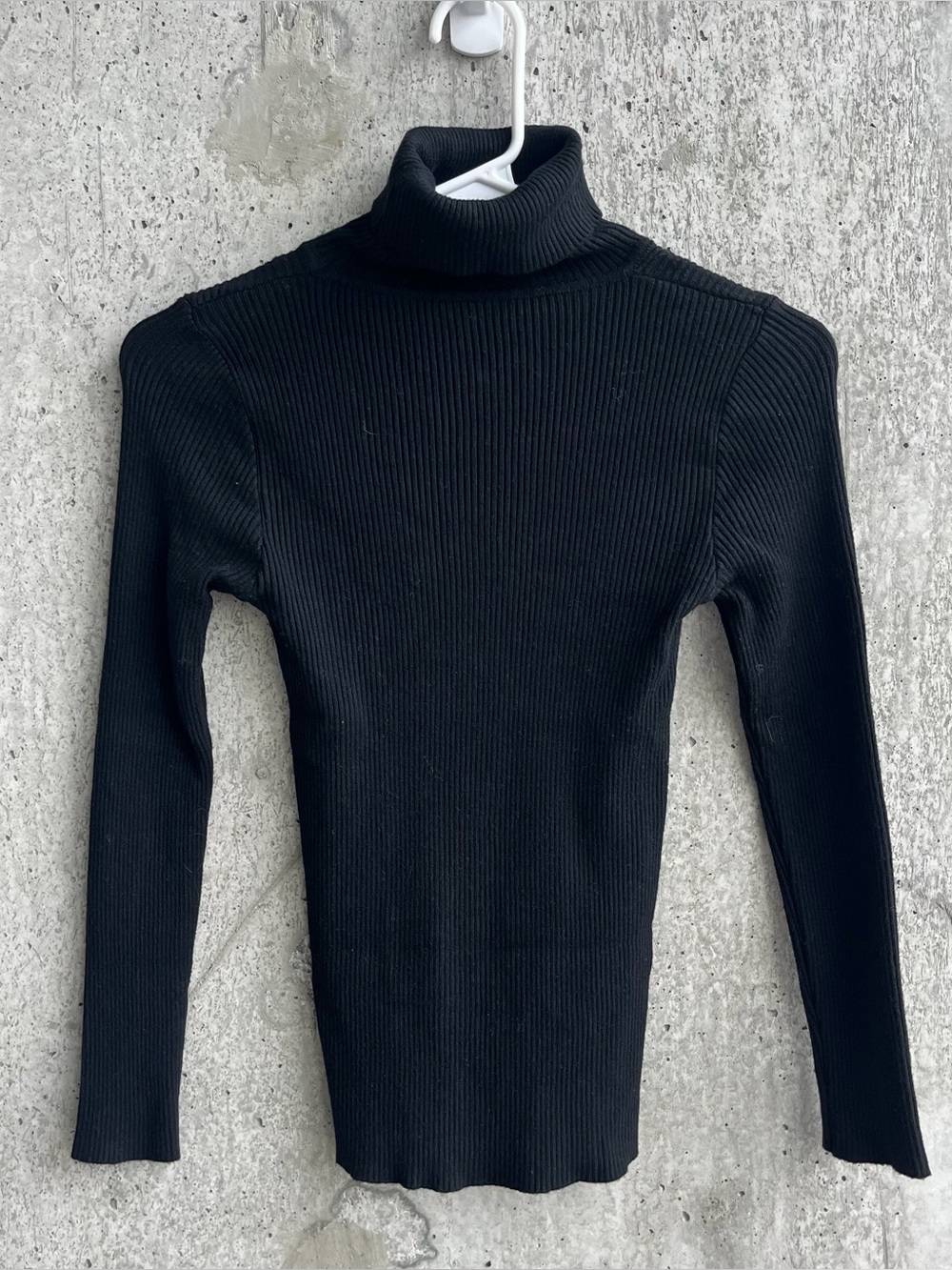 SHEIN Black Ribbed Turtleneck Sweater